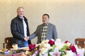 黃總與德國外商